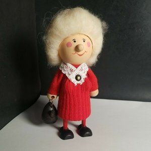 Vtg LJUNGSTROMS Handmade Swedish Mrs Claus Wood Figurine 6 in Tall Tea Pot 8465